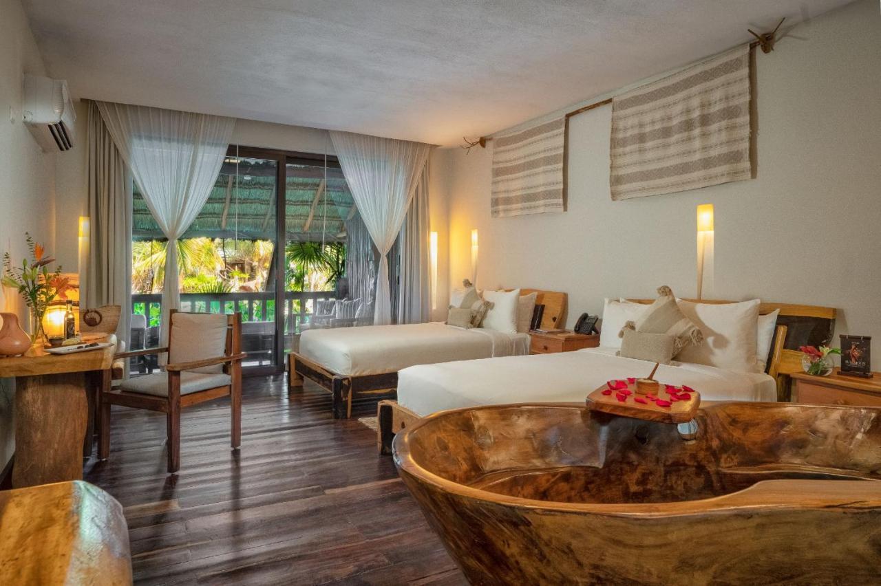 Jungle view Room 2 Full Beds 1st Floor