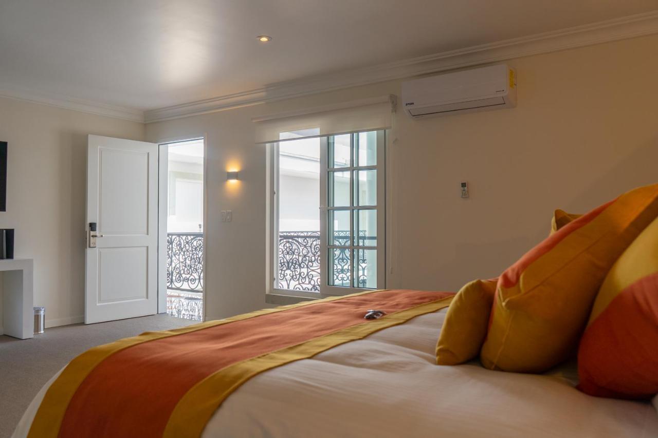 Deluxe King Suite