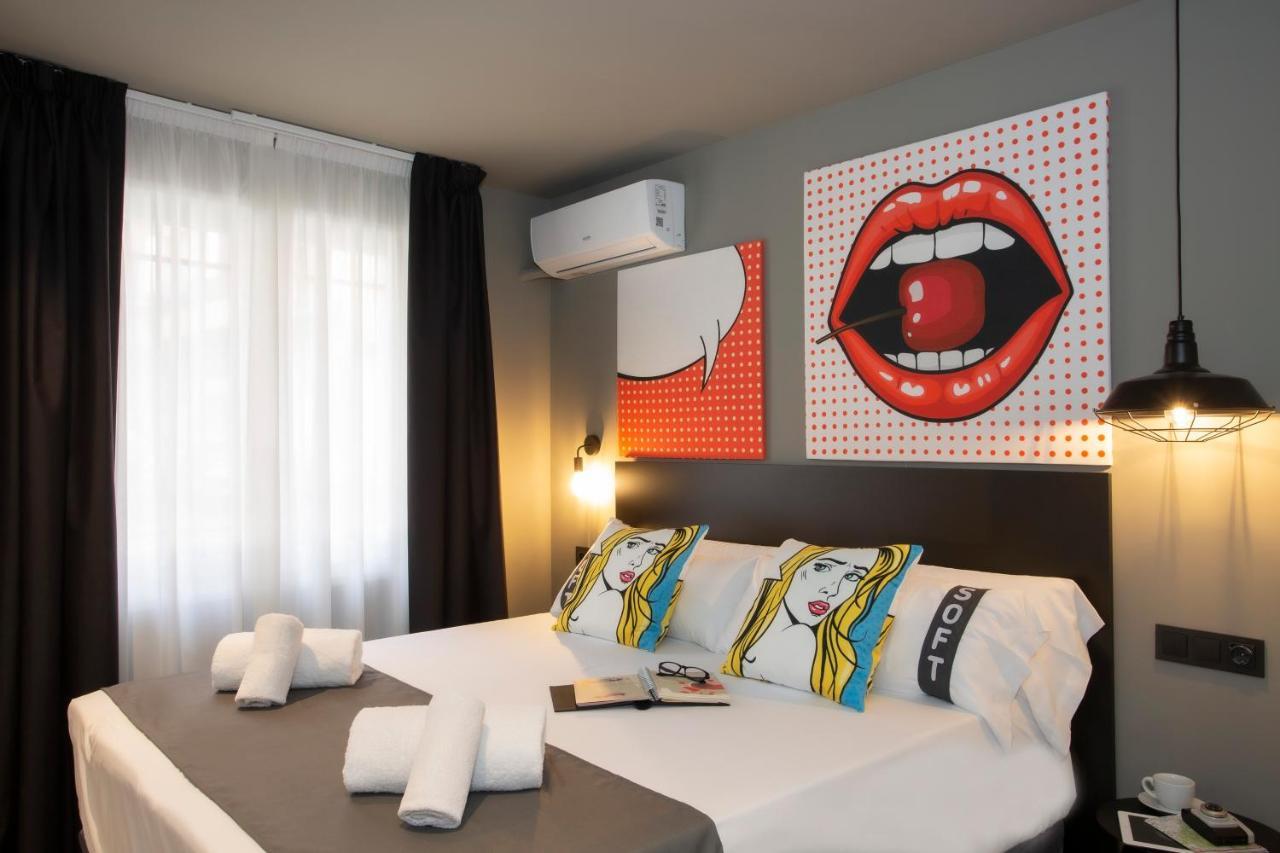Double or Twin Room with Street View