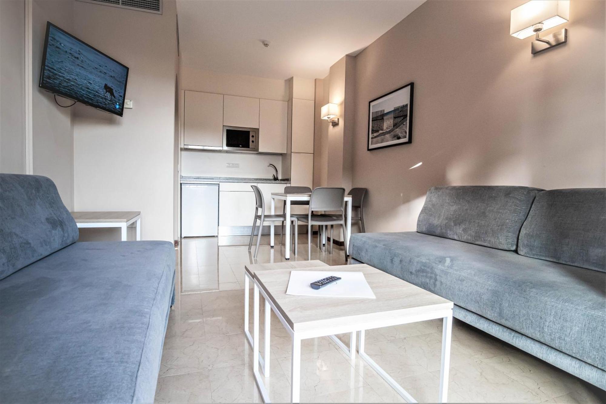 Apartment mit 1 Schlafzimmer und Poolblick (4 Erwachsene)