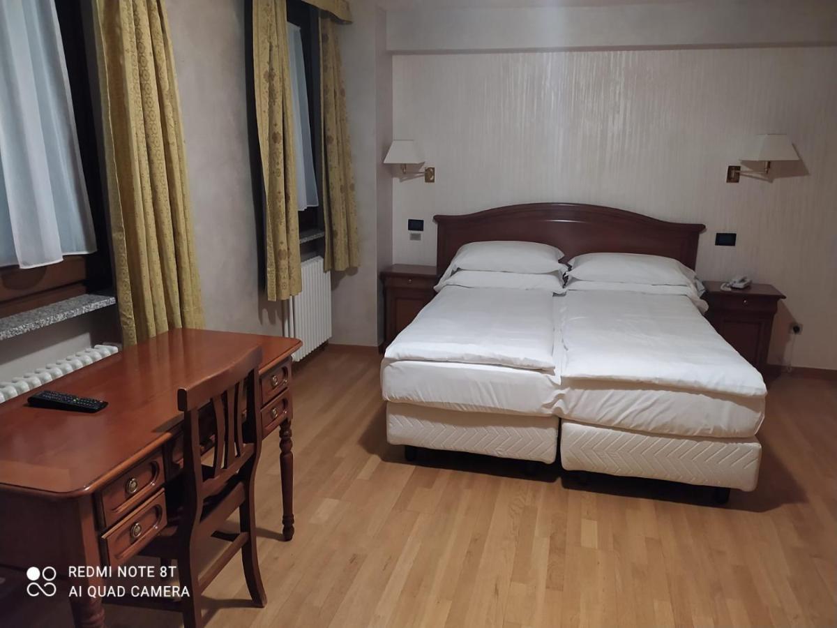 Standard Double Room,1326963506:JPEG