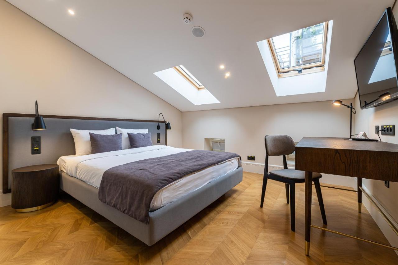 Small Double Room,1330039532:JPEG