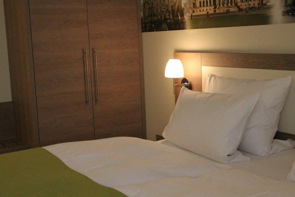 Quarto Duplo Standard