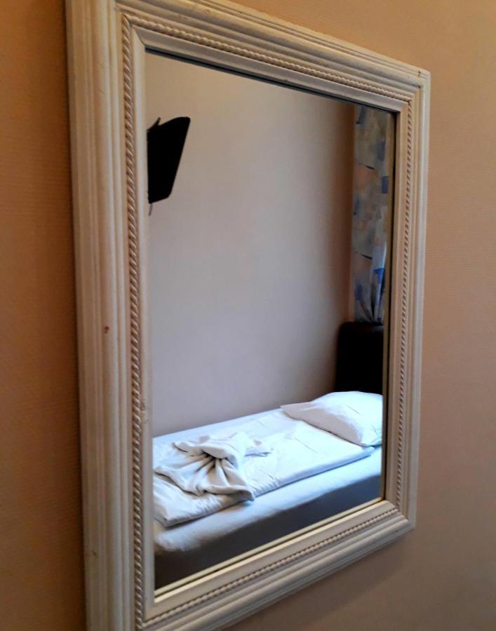 Quarto Individual Econômico com Banheiro Compartilhado