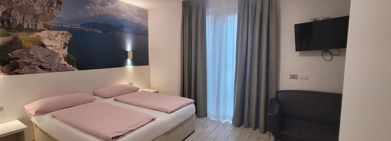 Economy Double or Twin Room Garden View