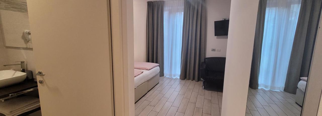 Economy Double or Twin Room Garden View