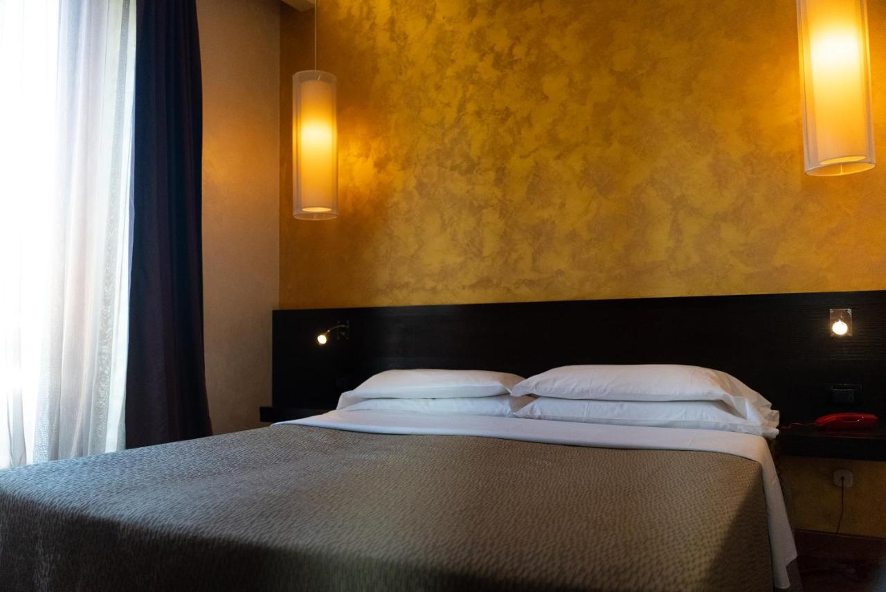 Double or Twin Room,1339464854:JPEG