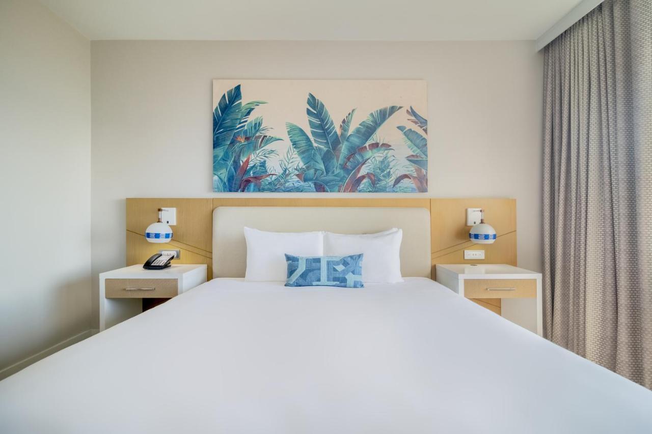 Habitación con balcón - cama extragrande - Frente al mar