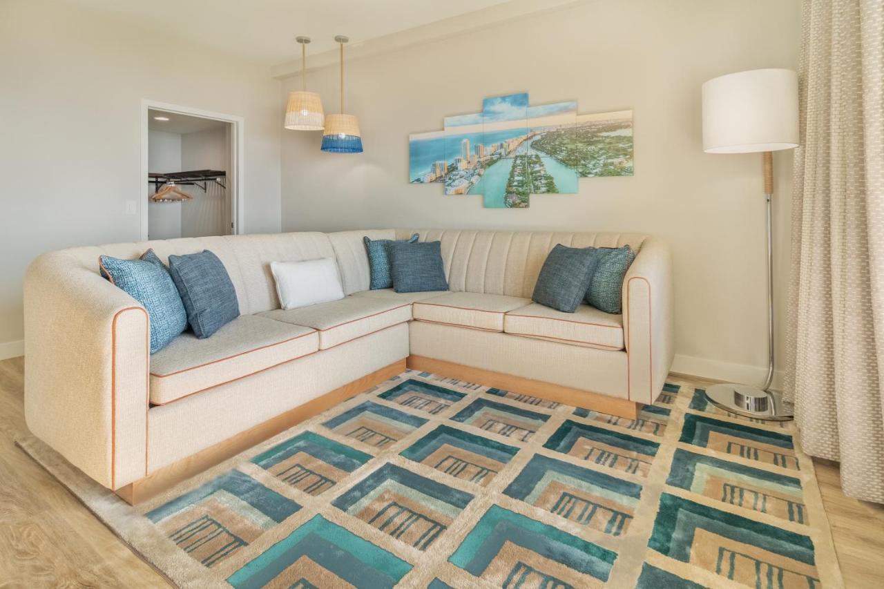 Suite de 1 dormitorio - 1 cama extragrande - Frente al mar