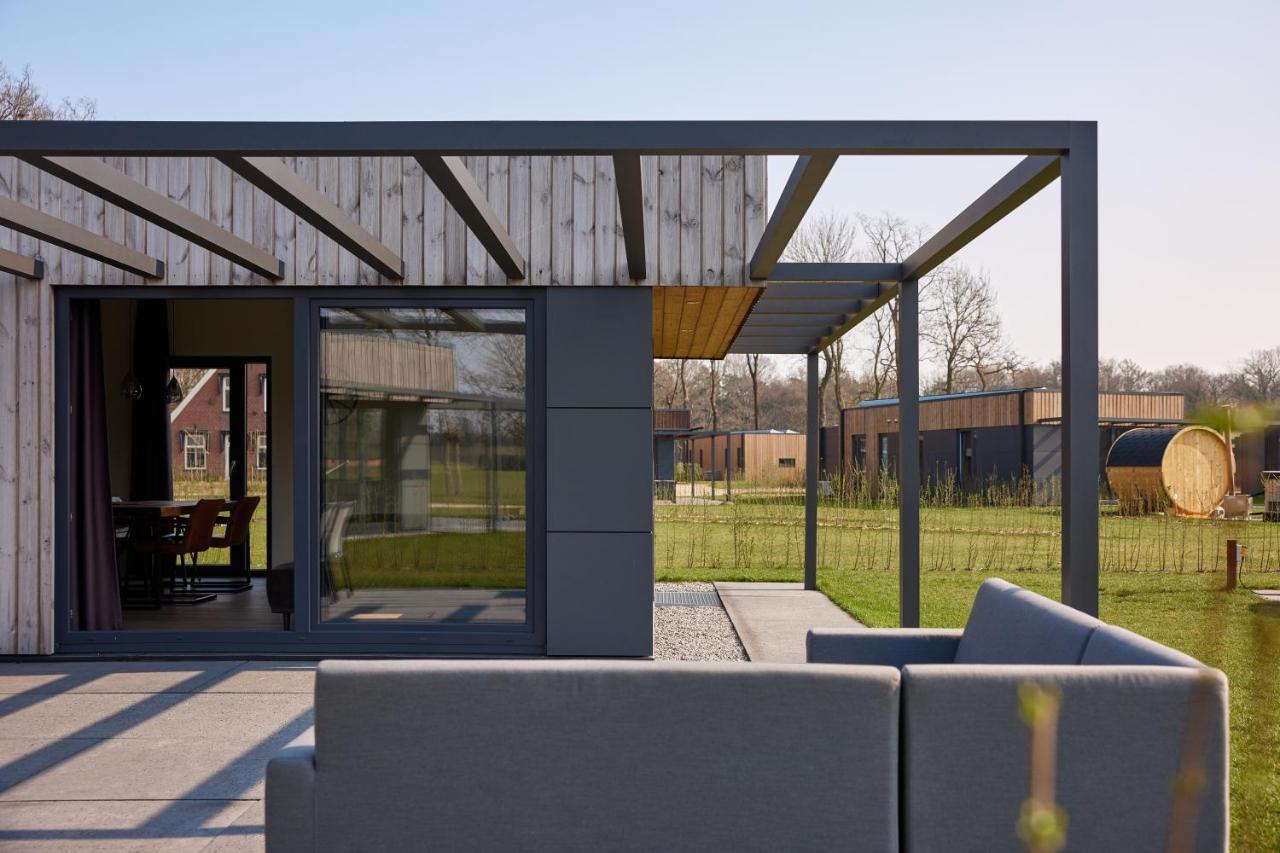 Villa,1347265475:JPEG