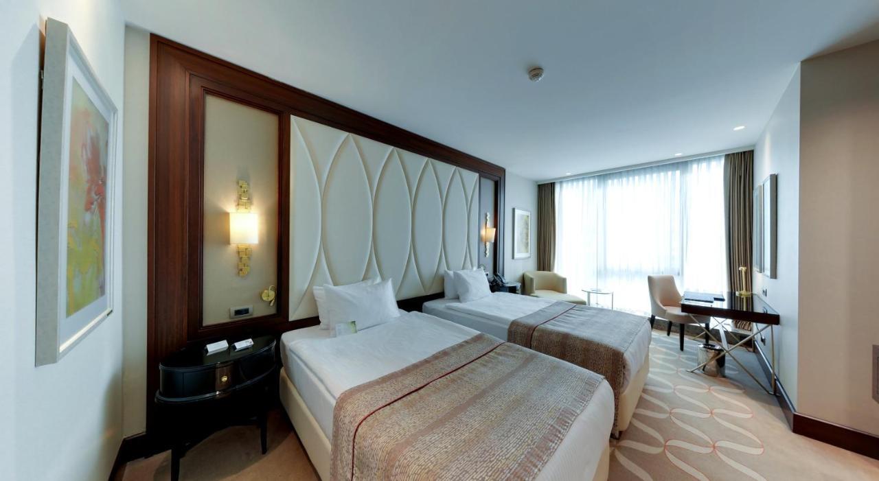 Superior Room with 2 Single Beds