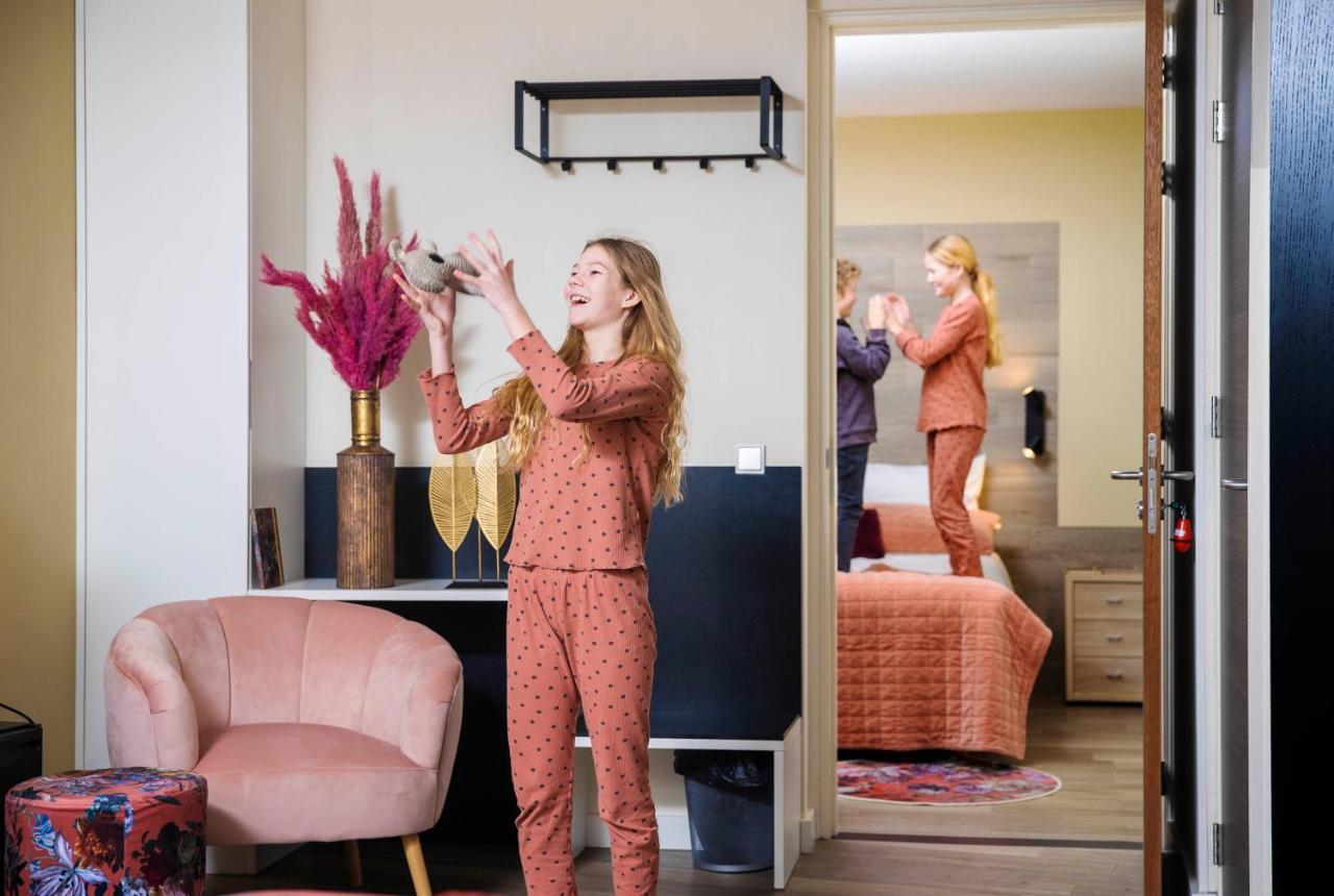 Family Room,1352349208:JPEG