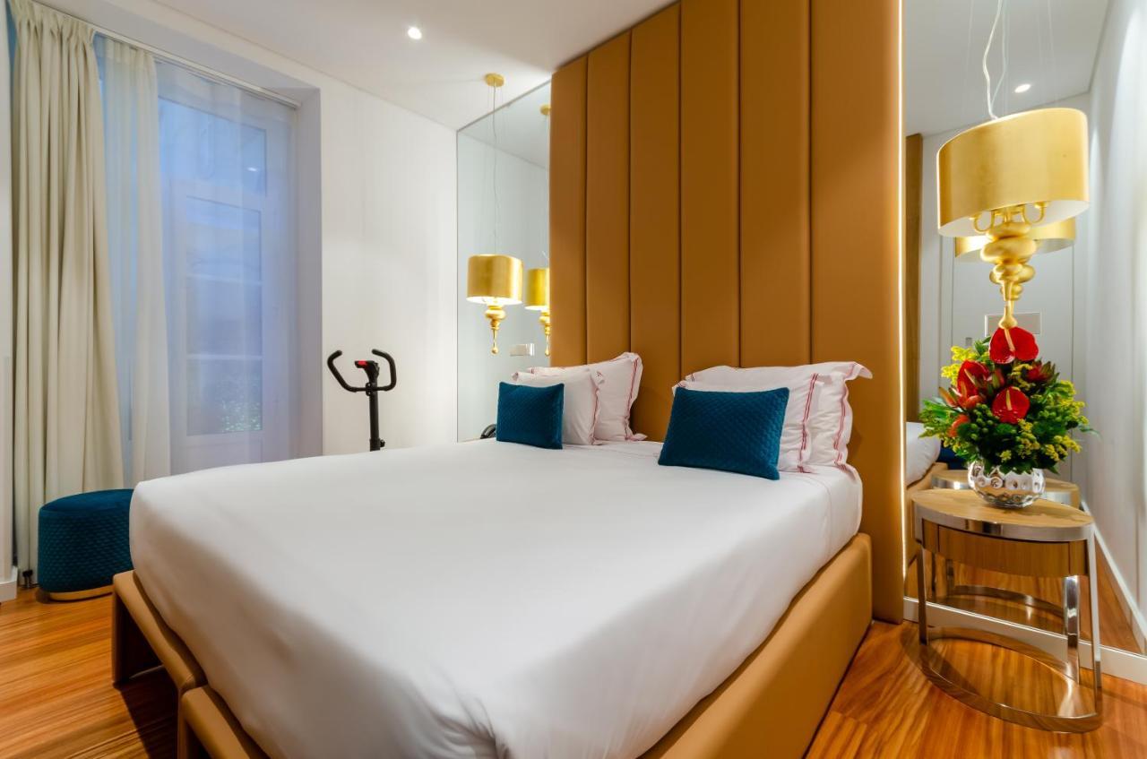 Junior Suite Interior Deck