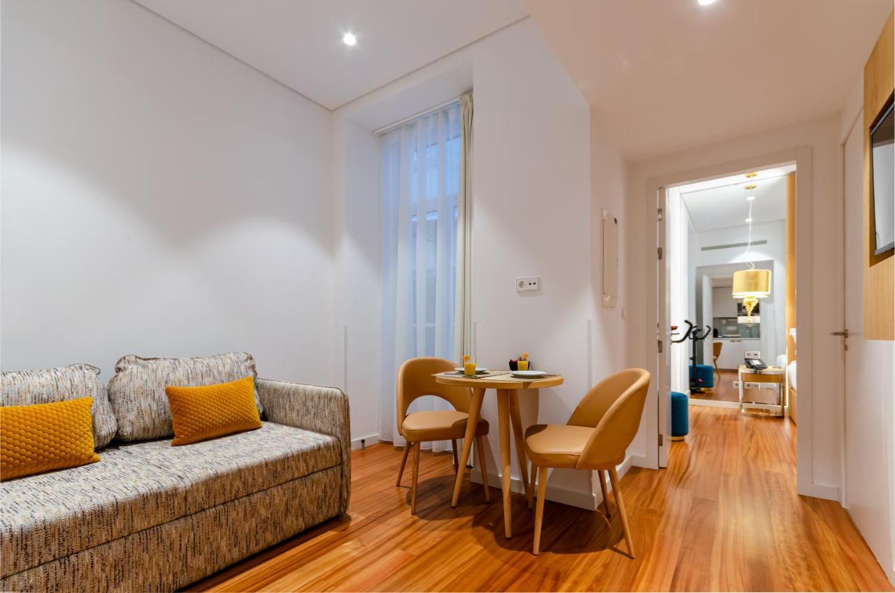 Junior Suite Interior Deck