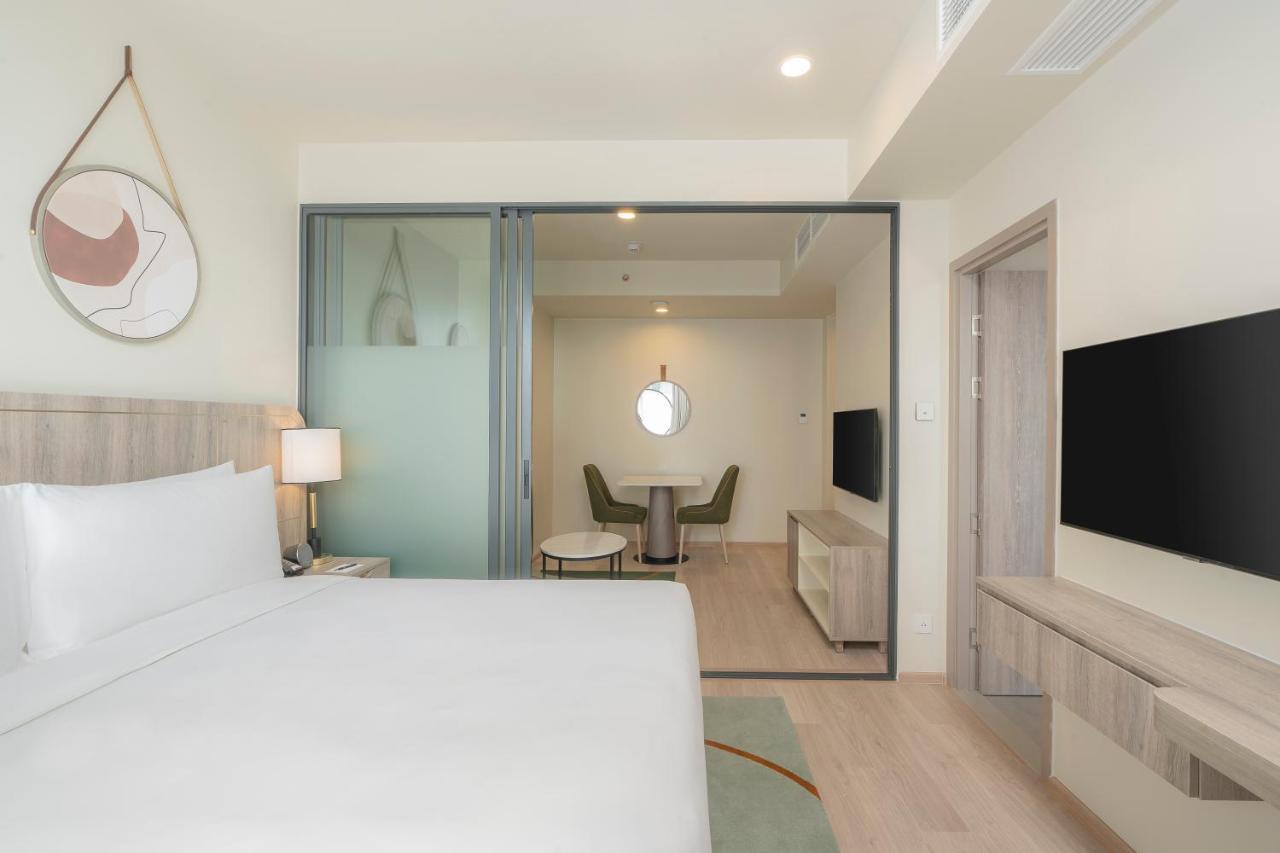 One-Bedroom King Suite