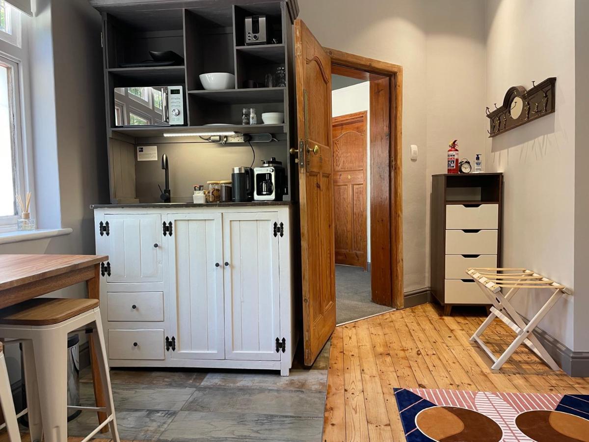 Family Room,1376895854:JPEG