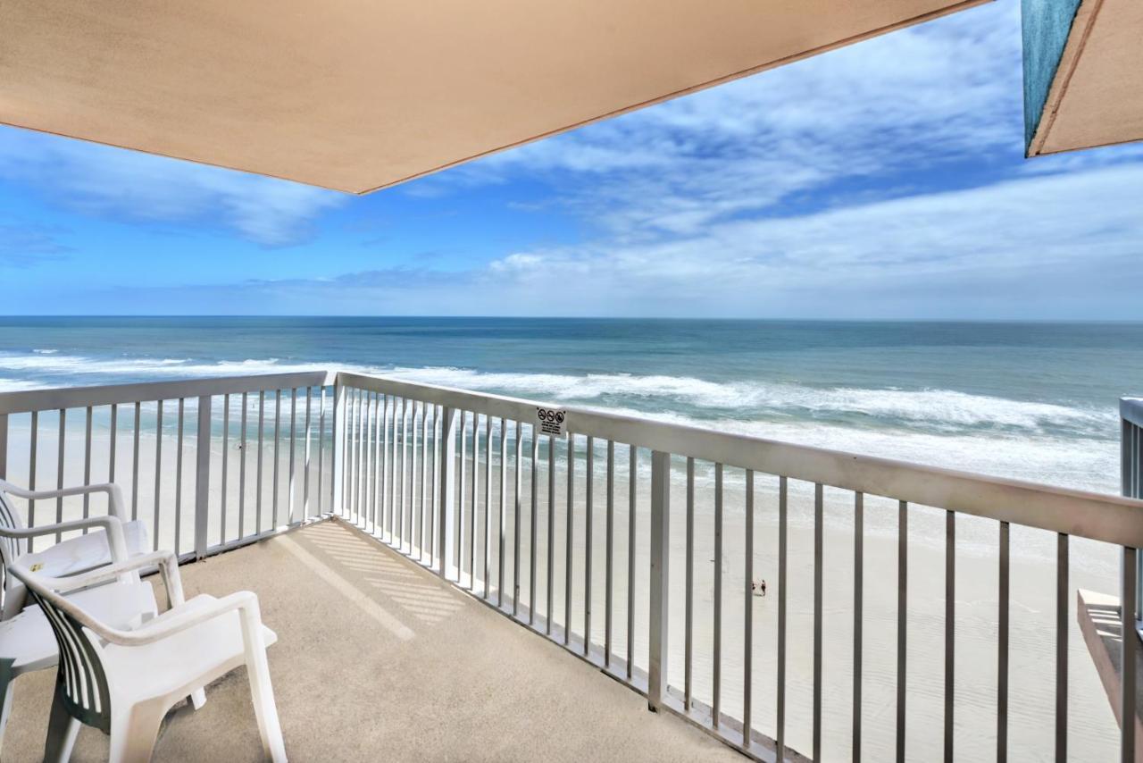 Queen Room with Two Queen Beds and Kitchen - Ocean Front