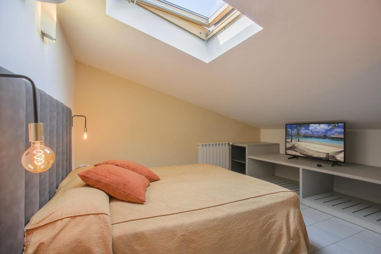 Economy Double or Twin Room Attic,1381305356:JPEG