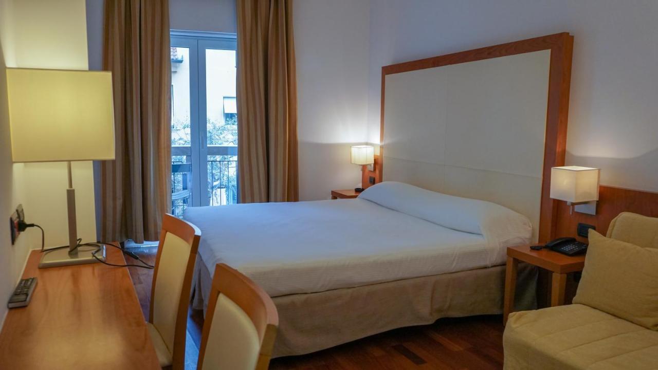 Standard Double or Twin Room with Extra Bed, Balcony and City View,1419882951:JPEG