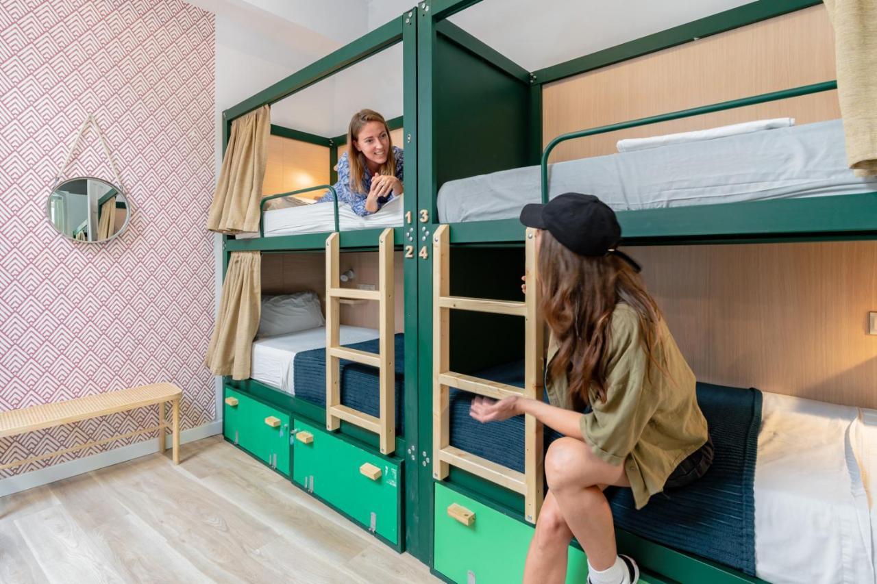 Bed in 8-Bed Mixed Dormitory Room