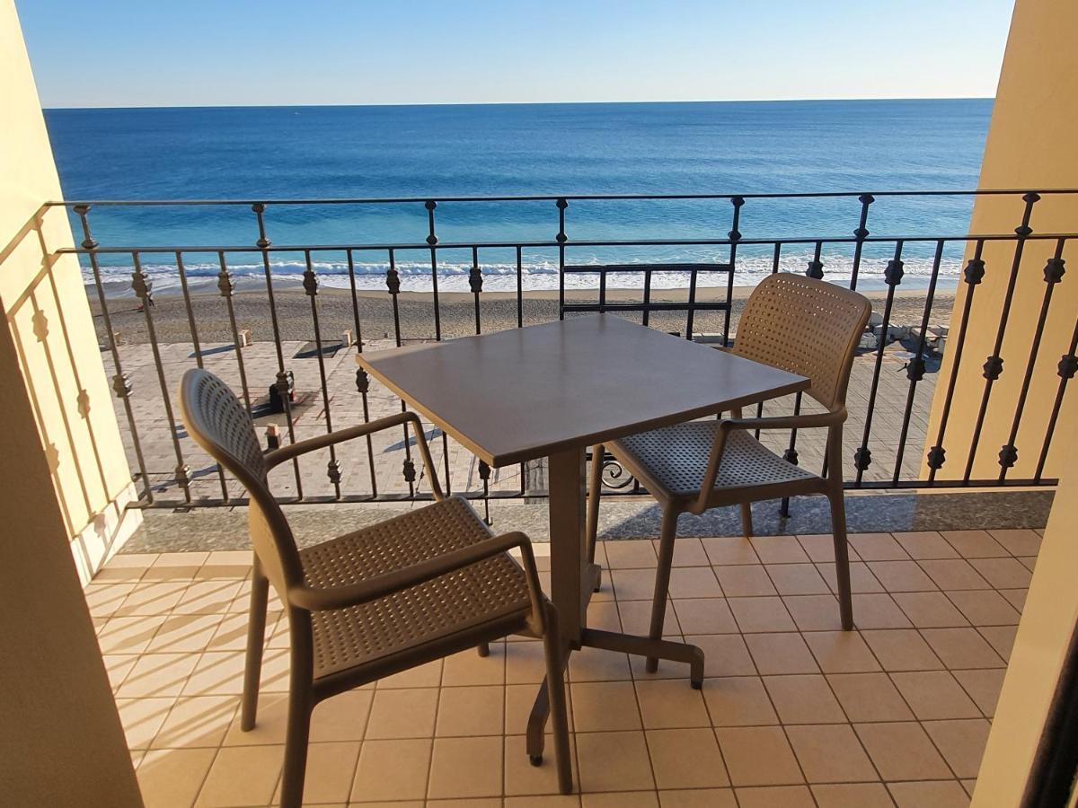 Studio Balcony Sea View
