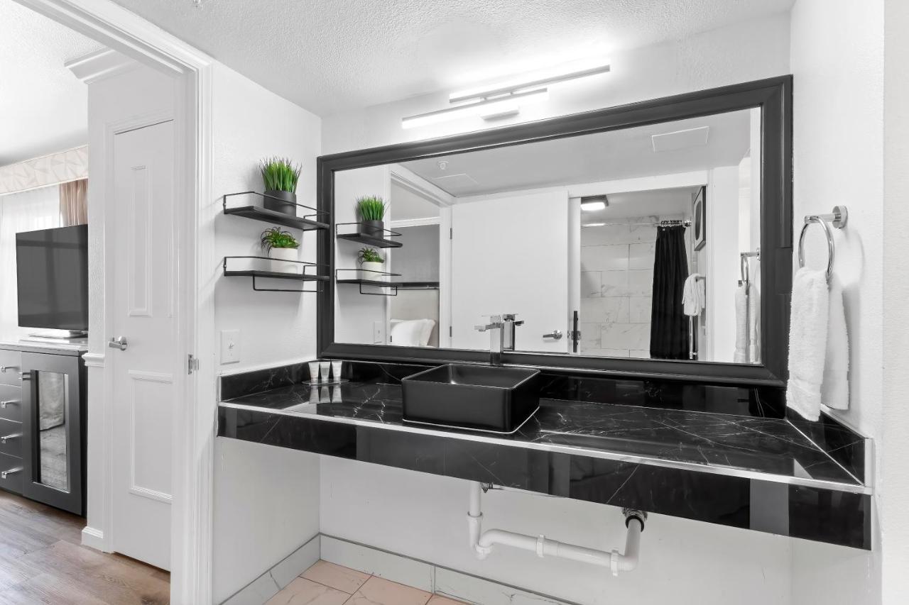 One-Bedroom Suite