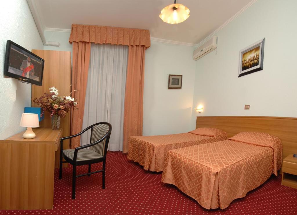 Twin Room