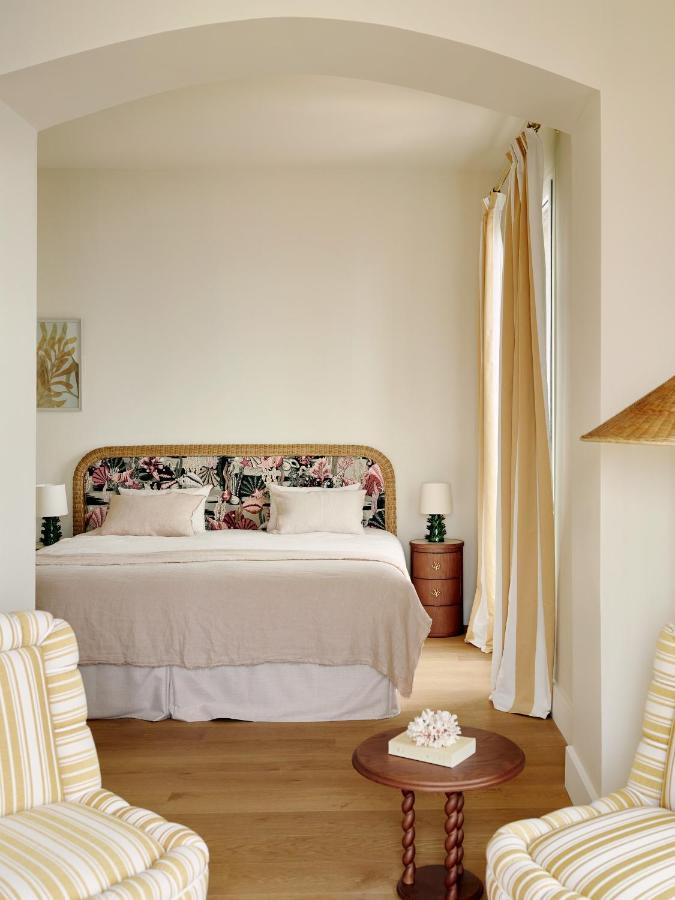 Suite Junior con balcón y vistas directas al mar