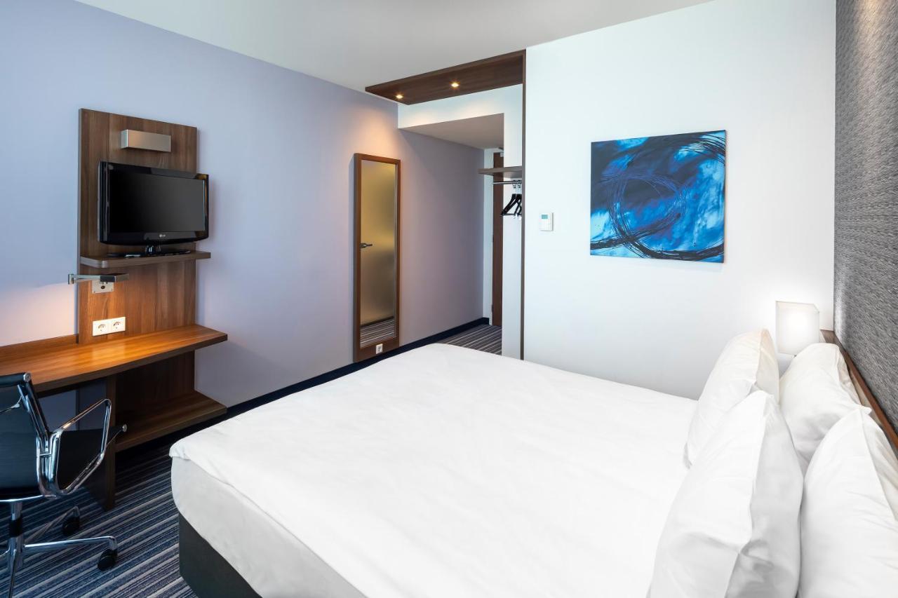Standard Double Room Mobility Access,1415392257:JPEG