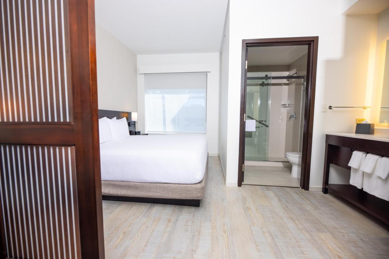 King Room with Sofa Bed - High Floor