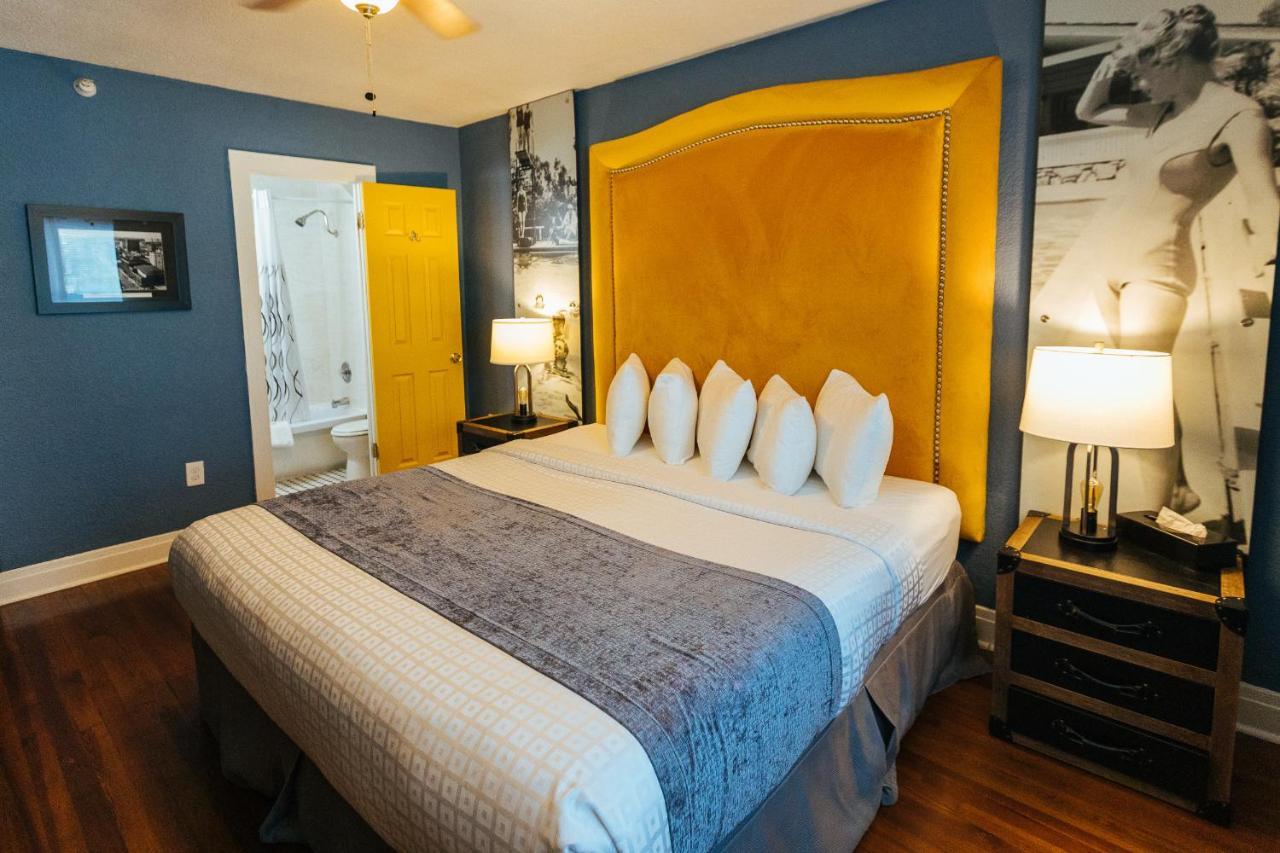 King Room,1211093521:JPEG