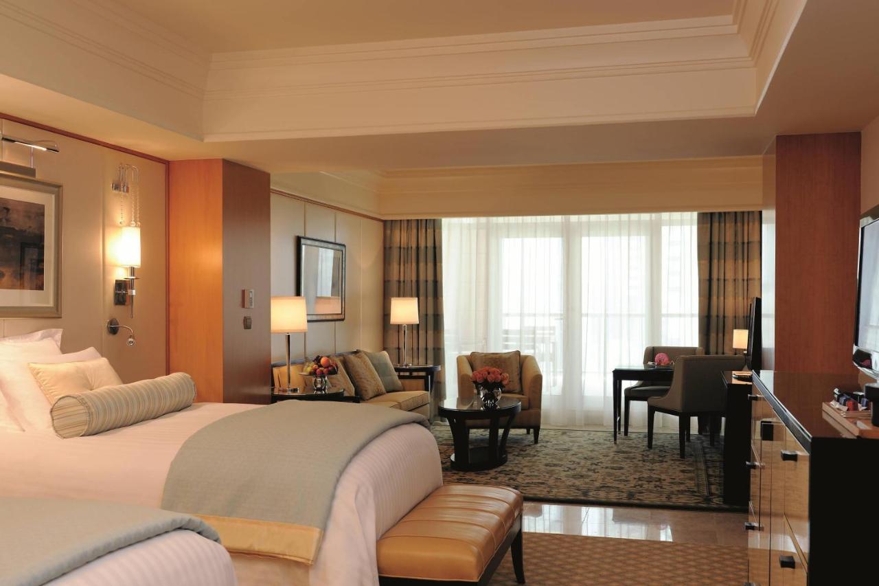 Junior Suite Non Fumatori con Accesso Lounge e 1 Letto King-Size