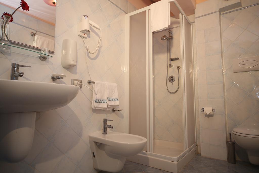 Economy Triple Room