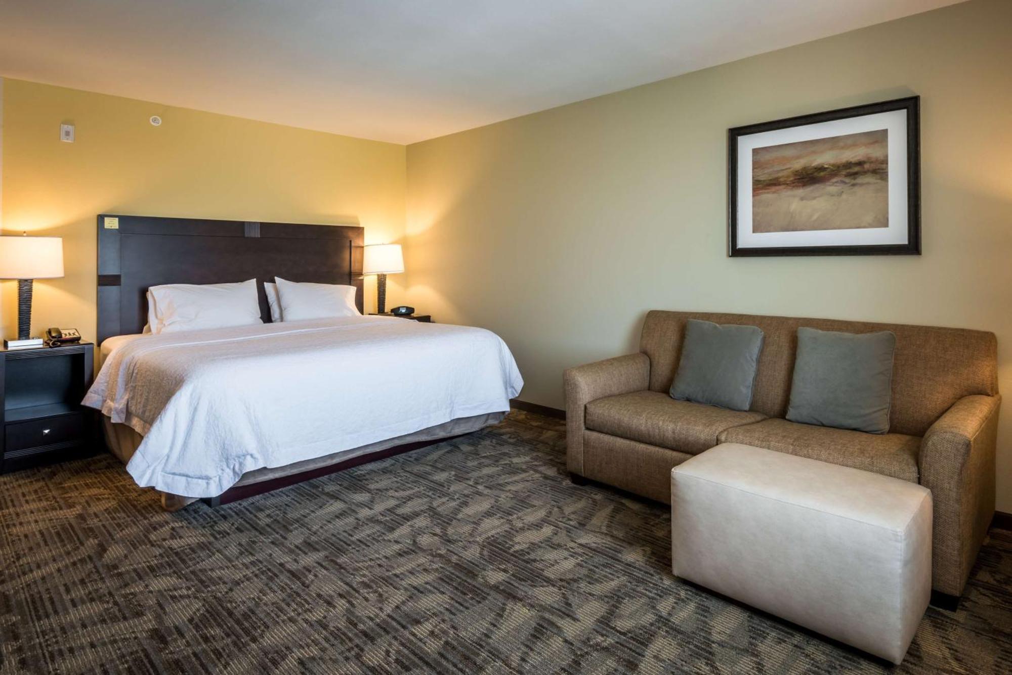 King Room with Sofa Bed - Non-Smoking