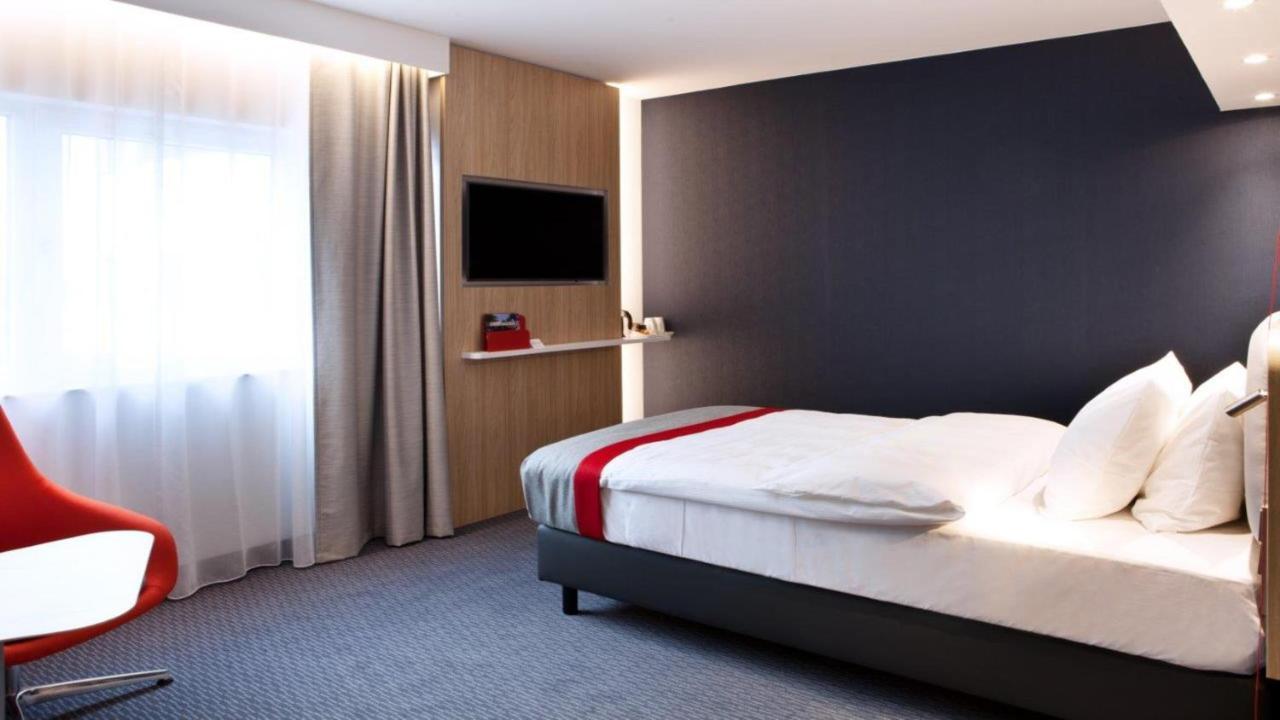 Standard Queen Room with Extra Floor Space,1466300924:JPEG