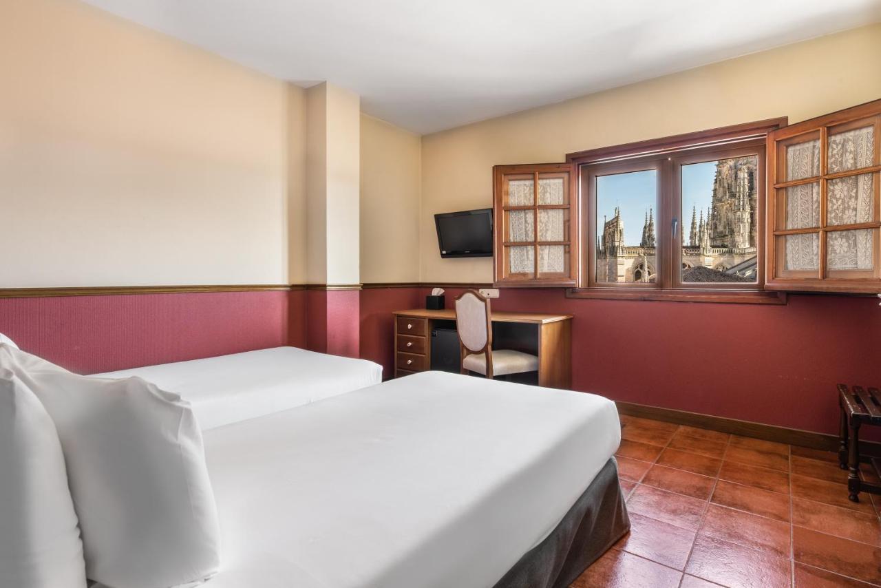 Twin Room with Cathedral View,1498510747:JPEG