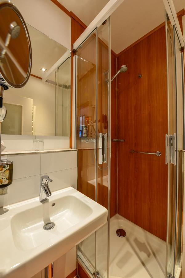 Standard Double Room,1498528396:JPEG