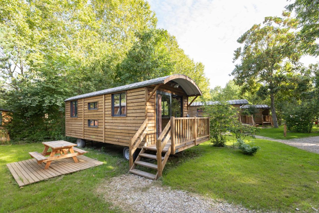 Houten Caravan