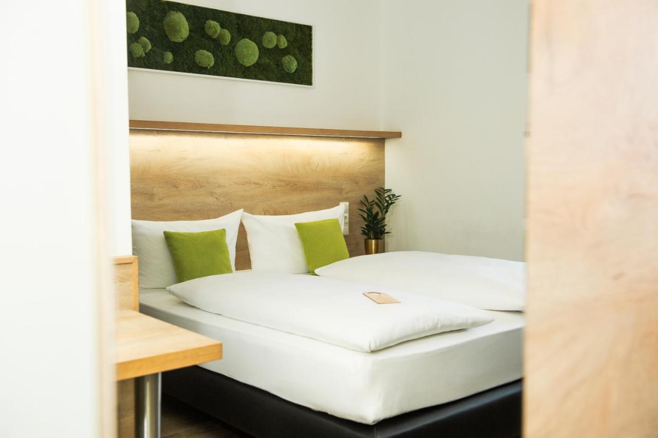 Double Room Queen Size Bed,1694530990:JPEG