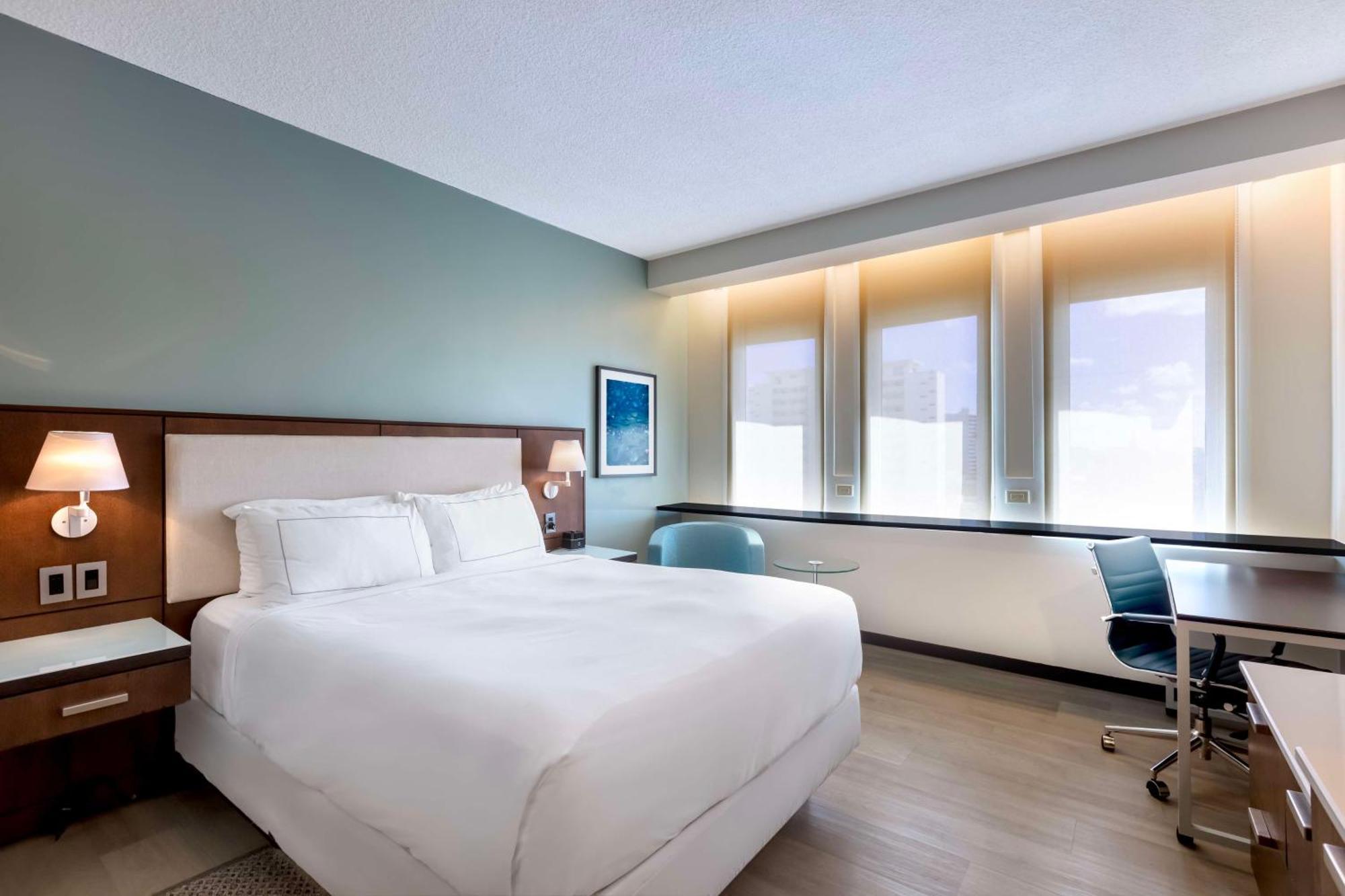 Queen Room,1548888661:JPEG