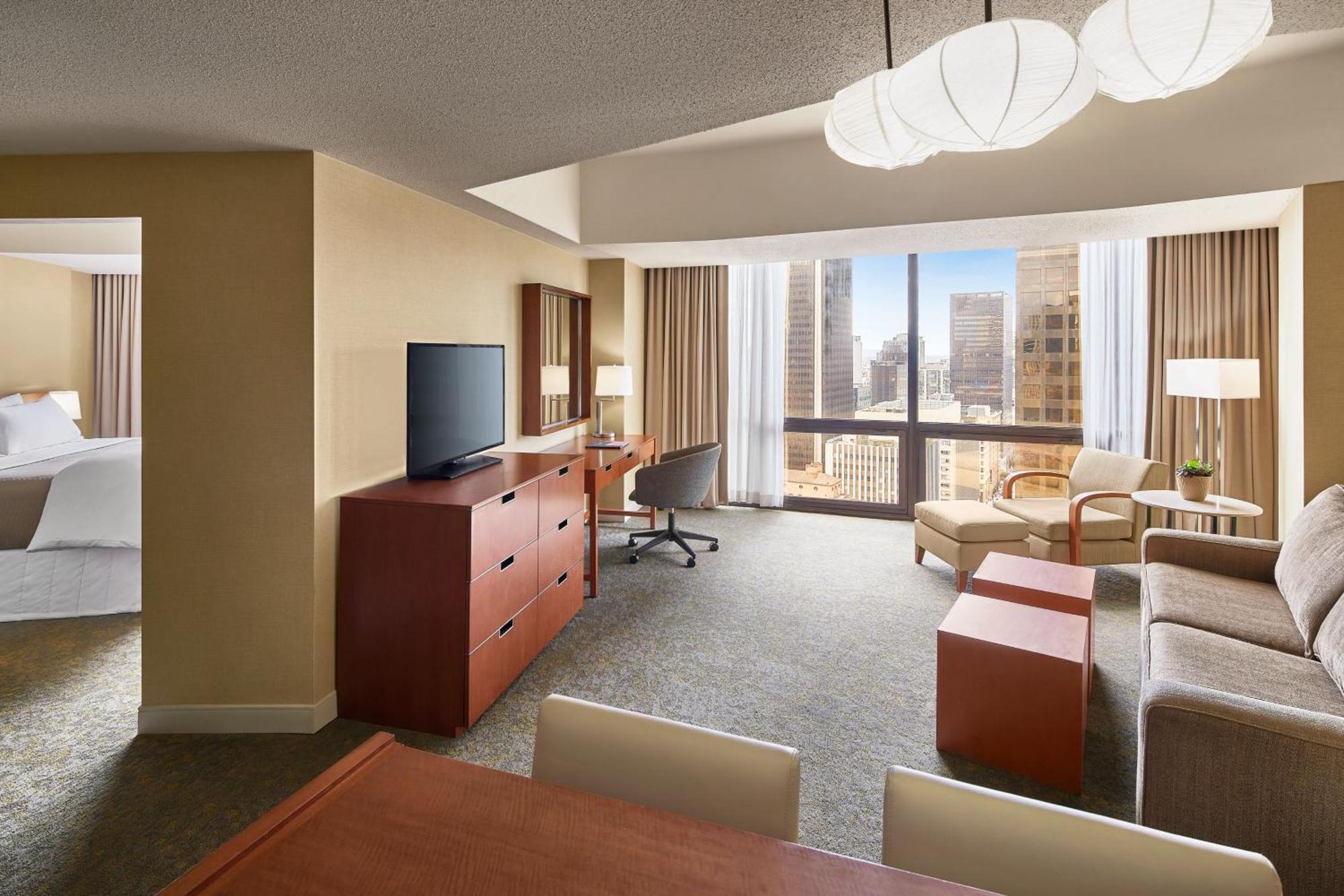 Redondo Suite, 1 Bedroom Suite, 1 King, Sofa bed, City view,1706072450:JPEG