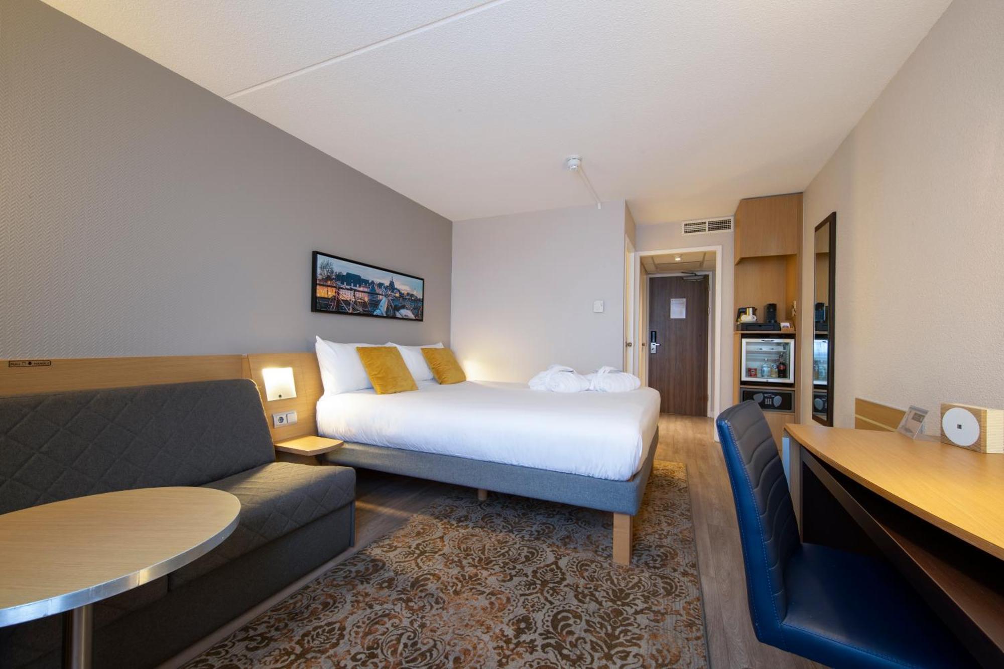 Deluxe Double Room Garden Side