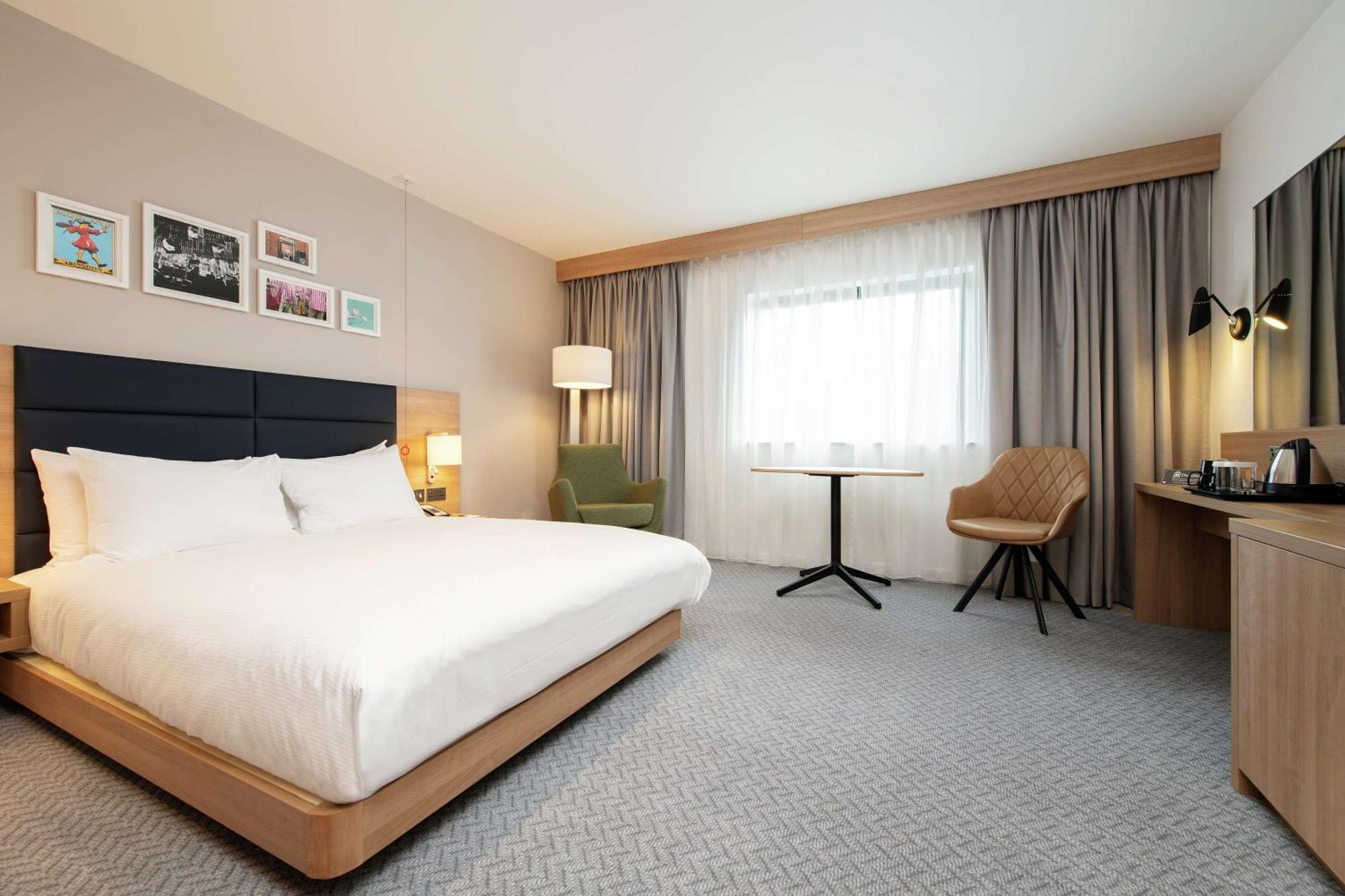 King Room Mobility Accessible,1516445356:JPEG