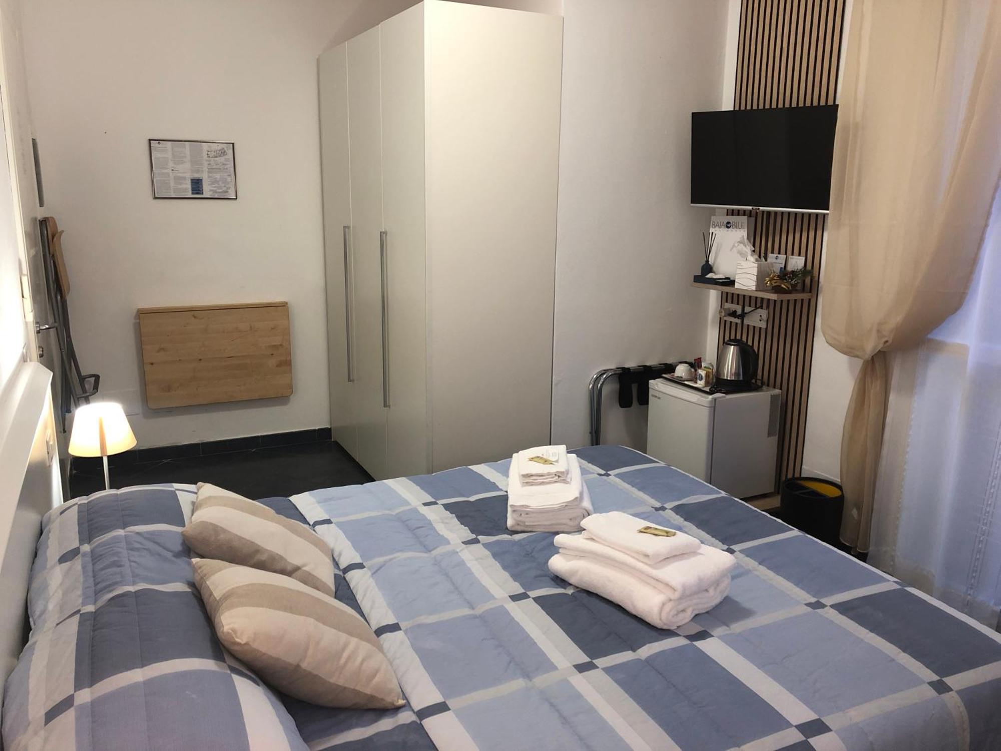 Double Room,974839105:JPEG