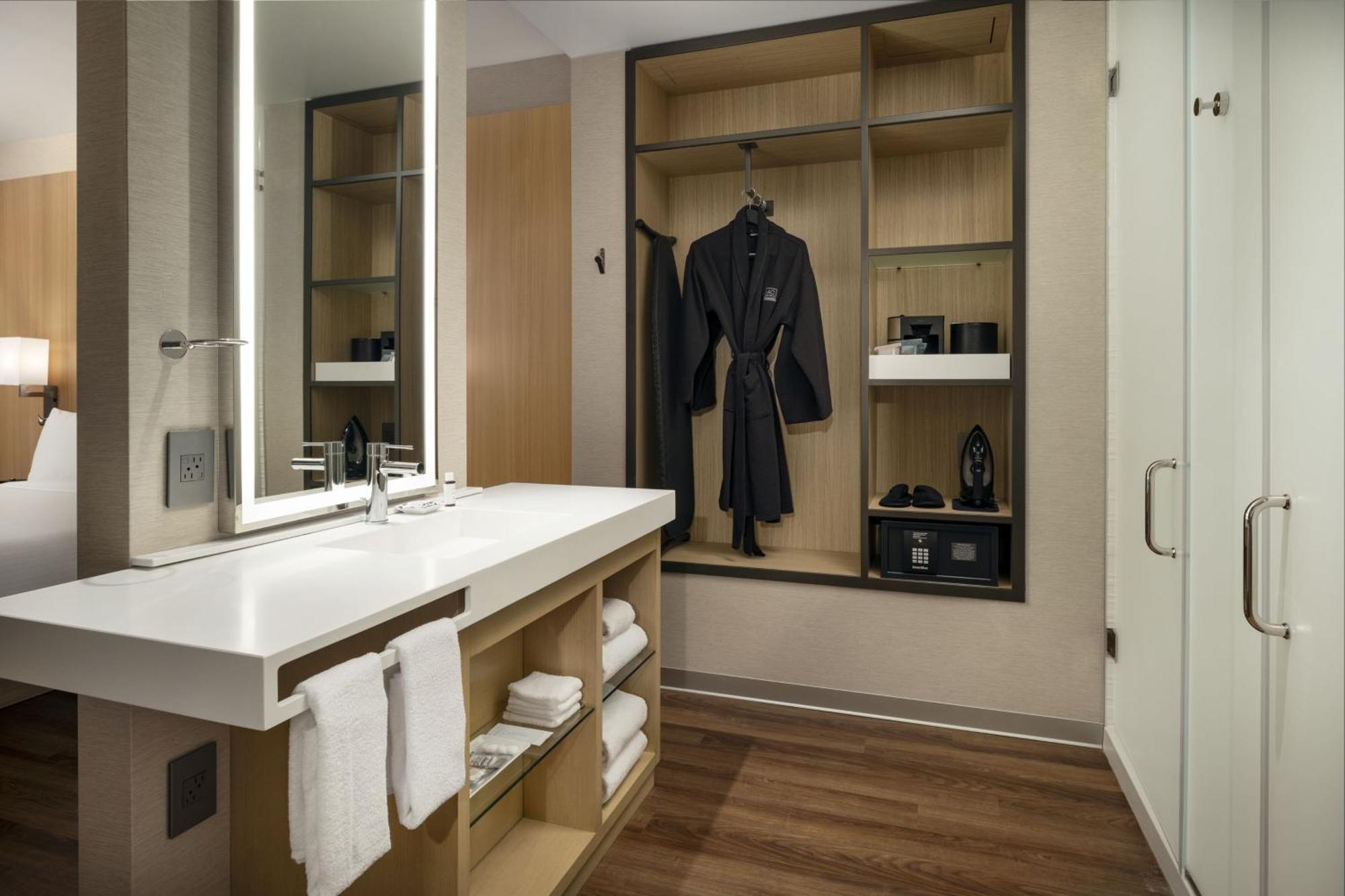 Standard King Room,1530792916:JPEG