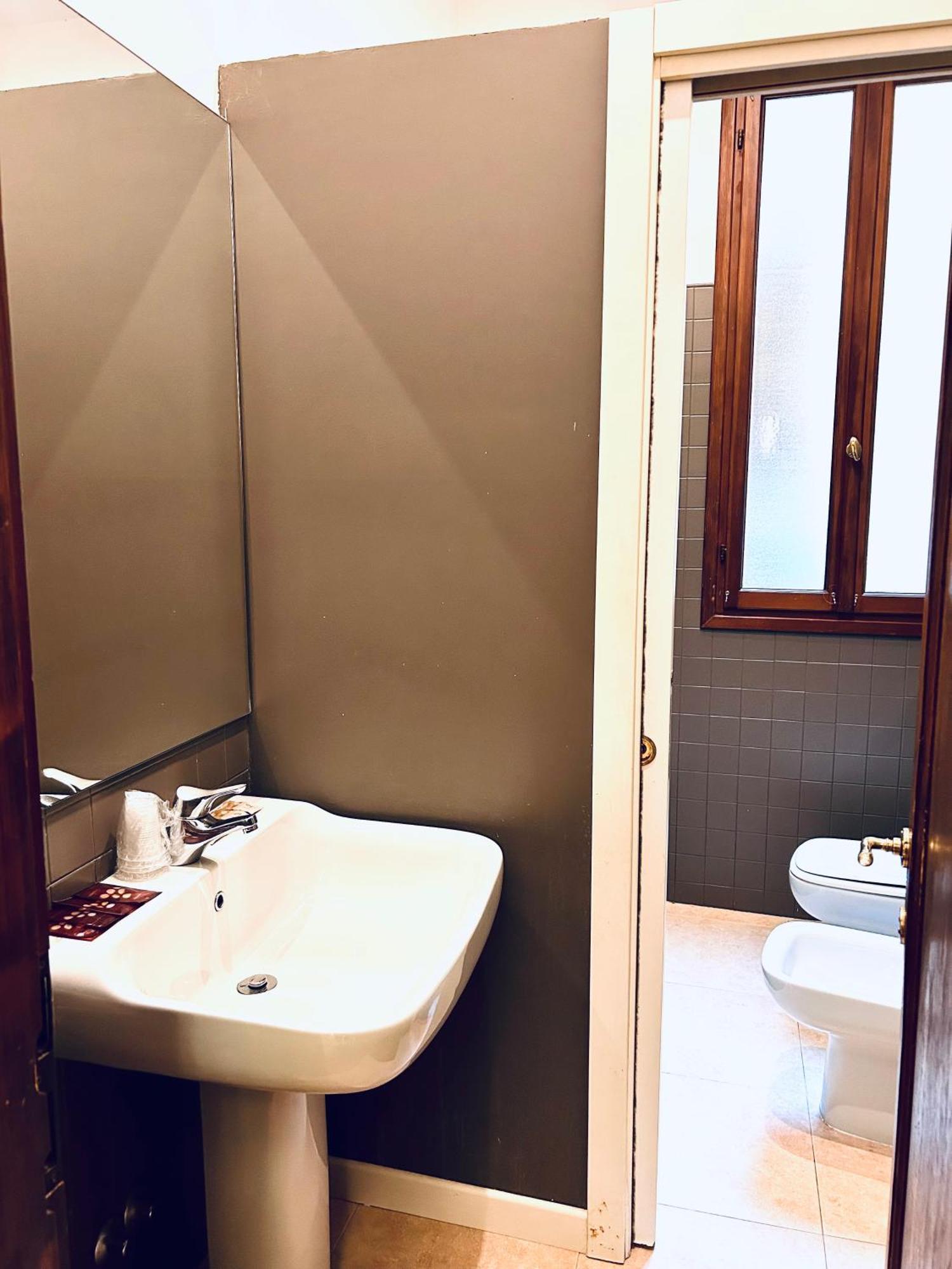 Studio Appartement met Kitchenette in Apart Gebouw