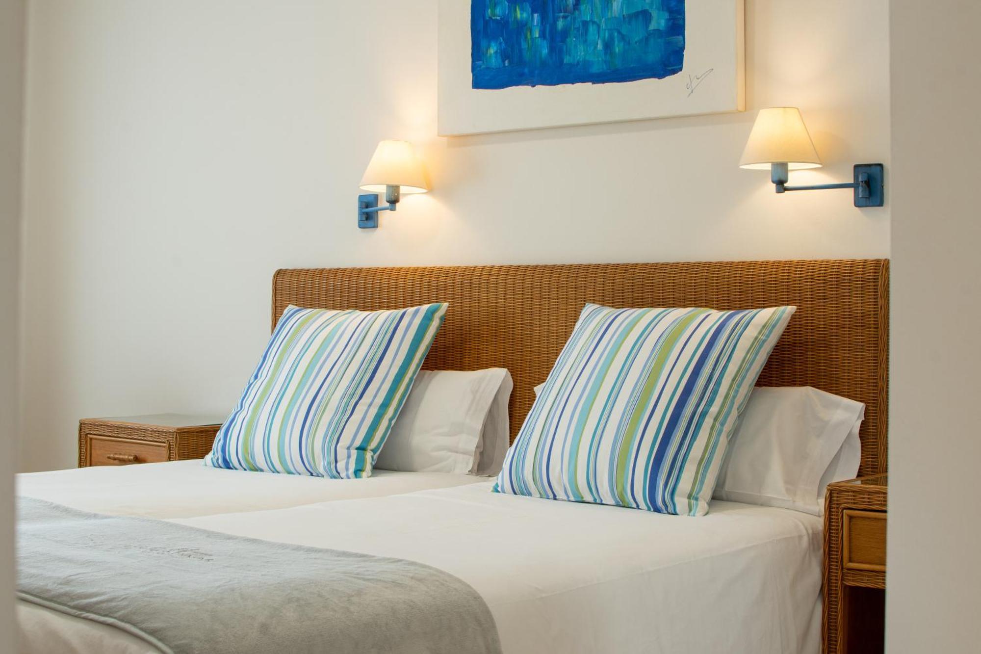 Two-Bedroom Apartment with Bali Bed (1 Adult + 1 Child),1533631045:JPEG
