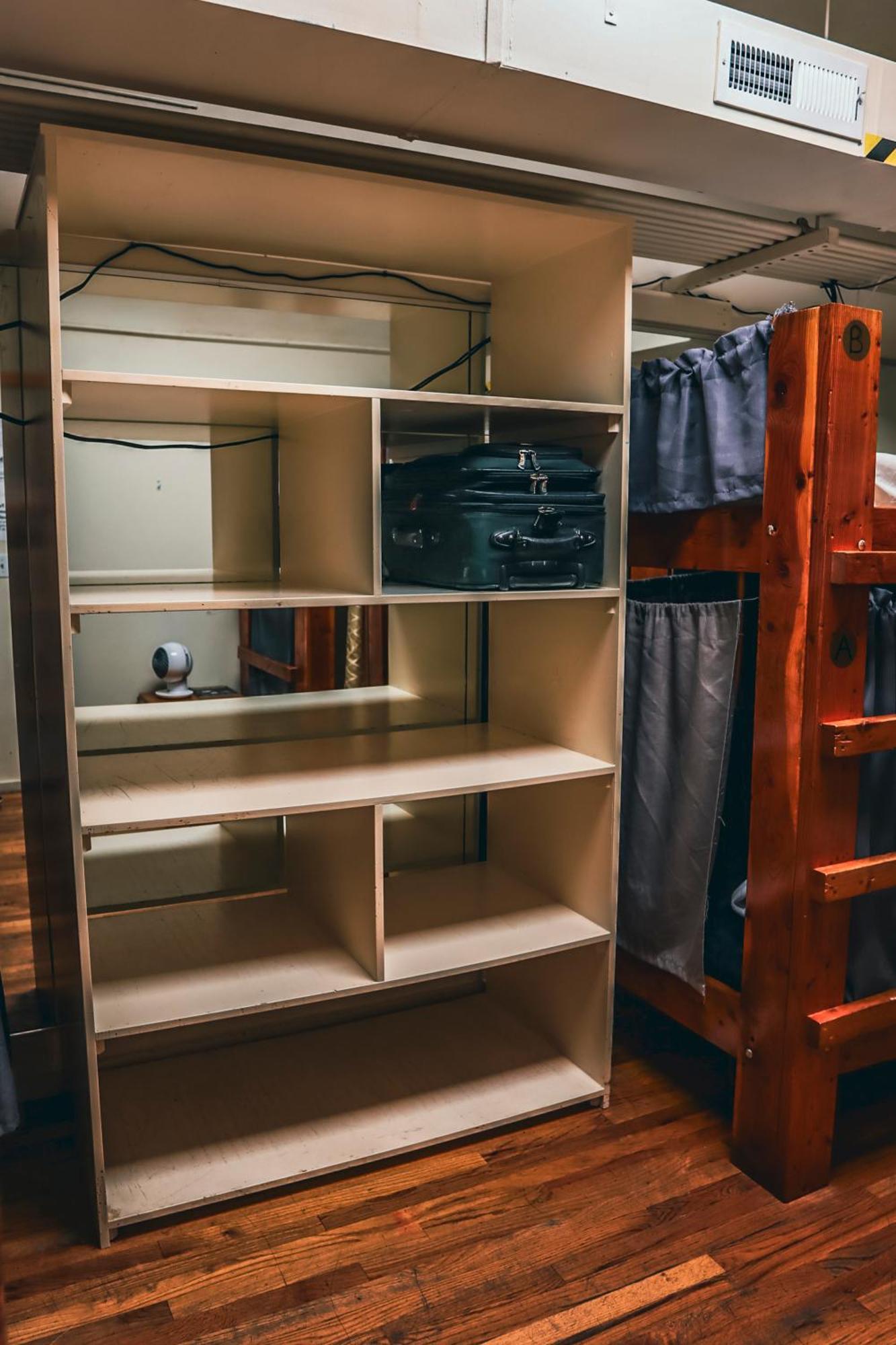 Bunk Bed Mixed Dormitory Room,1537696561:JPEG