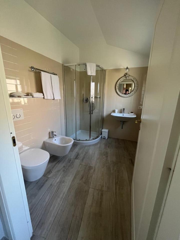 Standard Suite,1538962525:JPEG