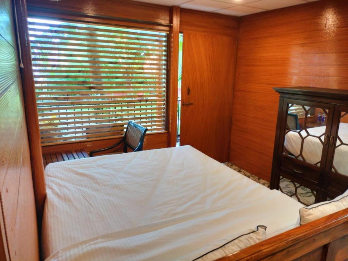 Deluxe Family Suite